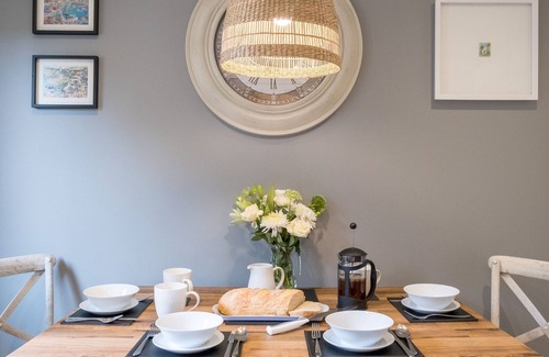 Treator House | Lovely 2 bed house in Padstow, parking, garden.