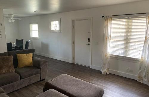 Merrillville Apartment | Lovely 2 Bed Room Apartment, all to yourself