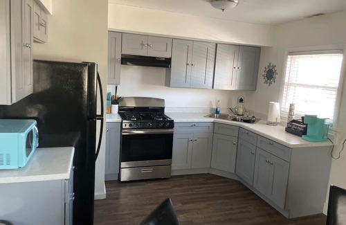 Merrillville Apartment | Lovely 2 Bed Room Apartment, all to yourself