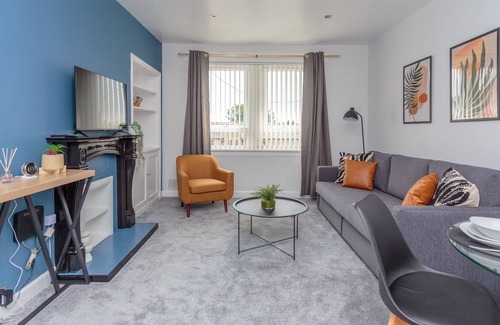 Kirkliston Apartment | Lovely 2-bed upper villa in Kirkliston Edi Airport