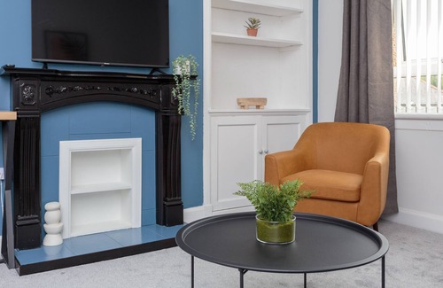 Kirkliston Apartment | Lovely 2-bed upper villa in Kirkliston Edi Airport
