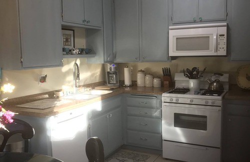 Goleta House | Lovely 2 bedroom 1.5 bath Townhouse Close to UCSB