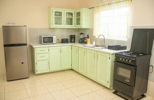 Potters Village Apartment | Lovely 2 Bedroom Apt 4 Warm, Cosy, Comfortable
