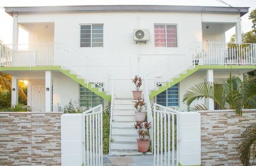 Potters Village Apartment | Lovely 2 Bedroom Apt 4 Warm, Cosy, Comfortable