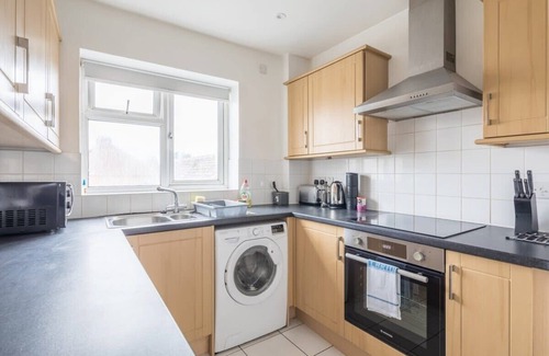 Cherry Hinton Apartment | Lovely 2 bedroom apartment - ideal location!