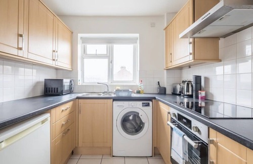 Cherry Hinton Apartment | Lovely 2 bedroom apartment - ideal location!