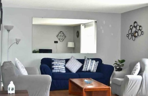 Midland Apartment | Lovely 2 Bedroom apartment in downtown Midland