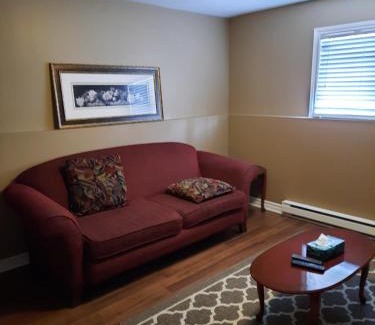 Terra Nova Apartment | Lovely 2 Bedroom apartment close to Avalon Mall
