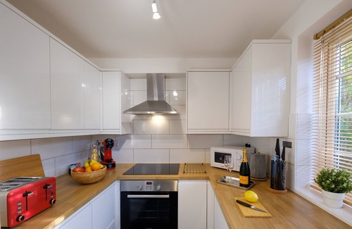 Datchet Apartment | Lovely 2-bedroom apartment, free parking & garden