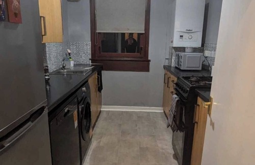 Glenisla Apartment | Lovely 2-bedroom apartment with WiFi in charming Dundee