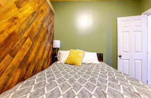 Canisteo Apartment | Lovely 2 bedroom apartment downtown Canisteo