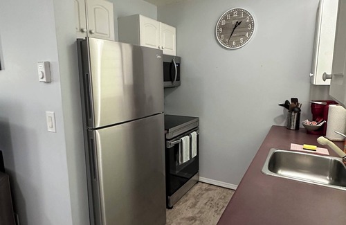 East Kootenay Condo | Lovely 2 bedroom condo just a one minute walk from downtown Invermere