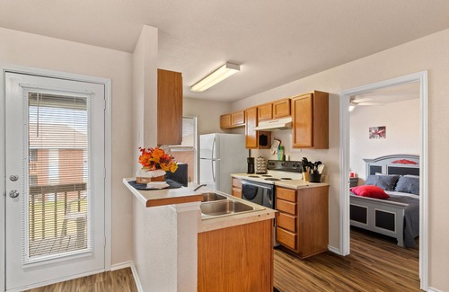 Killeen Condo | Lovely 2-bedroom condo mins from Ft Hood & Town