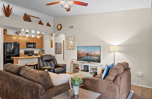 Parkwood Ranch Condo | Lovely 2 Bedroom Condo W/Heated Pool!