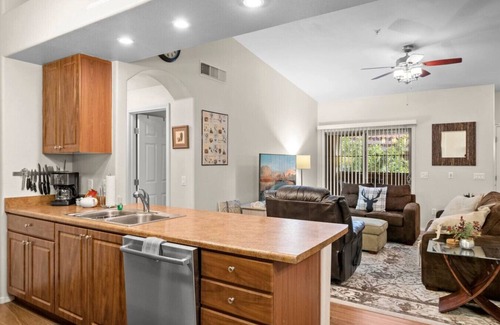 Parkwood Ranch Condo | Lovely 2 Bedroom Condo W/Heated Pool!