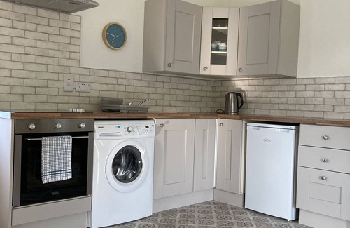 Dungarvan Cottage | Lovely 2 bedroom cottage at base of Comeragh Mountains