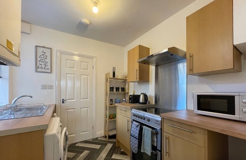 Gateshead Apartment | Lovely 2 bedroom downstairs apartment