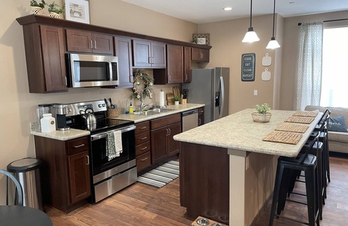 Helena West Side Condo | LOVELY 2 Bedroom Fully Furnished w/Laundry