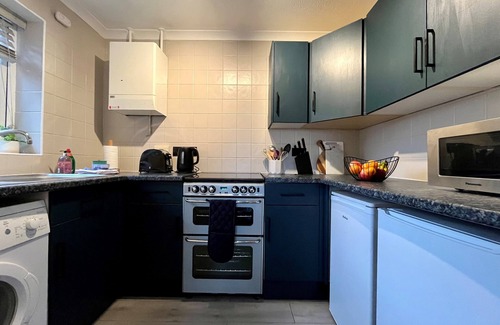 Christchurch House | Lovely 2 bedroom house + garden in Christchurch
