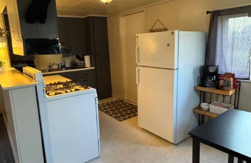 Vanderbilt House | Lovely 2-bedroom house with AC & pet friendly in Vanderbilt