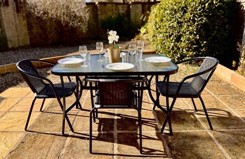 Bath House | Lovely 2 bedroom house in Bath parking garden WiFi easy access to the centre