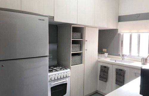 Gemmayzeh Apartment | Lovely 2 Bedroom in Gemmayzeh - 24/7 electricity