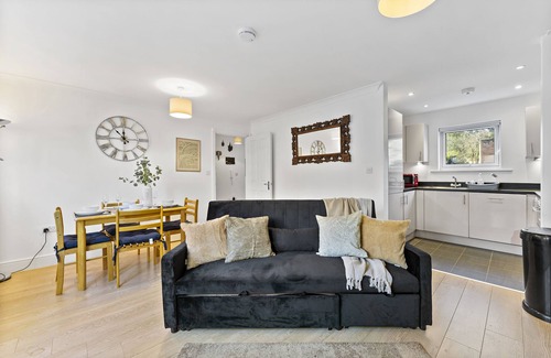 Warwick House | Lovely 2-bedroom in Warwick