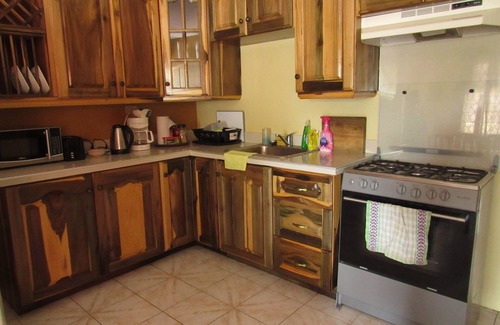 Savanna la Mar House | Lovely 2-bedroom Townhouse