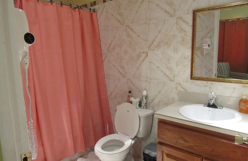 Savanna la Mar House | Lovely 2-bedroom Townhouse