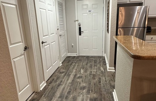 Four Corners Condo | Lovely 2-bedroom king size bed condo W/pool