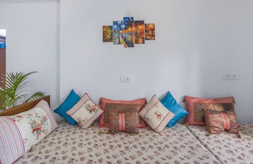 Majorda Apartment | Lovely 2 Bedroom Living Hall Full Kitchen Scinic View