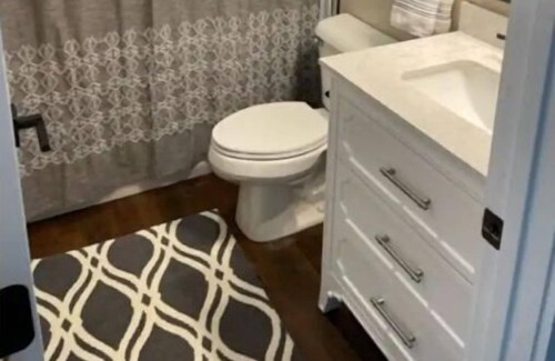 Frenchtown Apartment | Lovely 2- bedroom private guest house