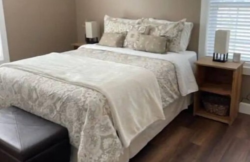 Frenchtown Apartment | Lovely 2- bedroom private guest house