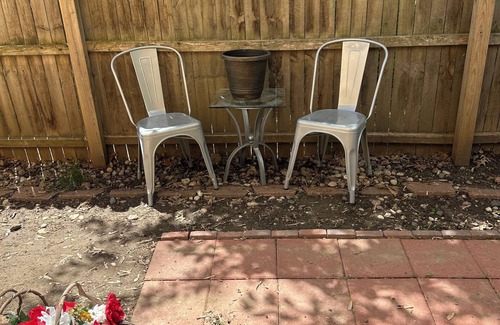Blue Springs House | Lovely 2-bedroom room rental in Blue Springs