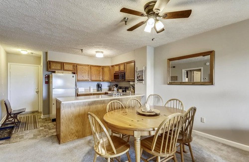 Davis Condo | Lovely 2 bedroom condominium offers a spectacular view for a great price.