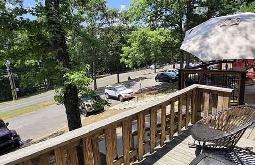 Fairfield Bay Condo | Lovely 2 Bedroom Condo- in the Heart of FFB