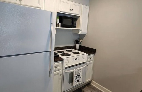 Fairfield Bay Condo | Lovely 2 Bedroom Condo- in the Heart of FFB