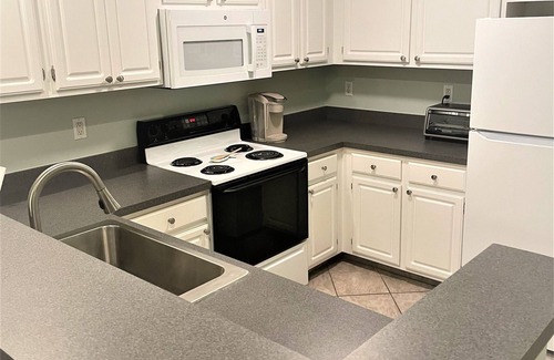 Rehoboth Beach Condo | LOVELY 2 BEDROOM CONDO WITH POOL