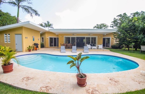 La Mulata Villa | Lovely 2-Bedroom Villa with Private Pool, Guest-friendly, with Free Shuttle Bus