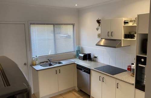 Mudjimba House | Lovely 2 bedroom water view townhouse