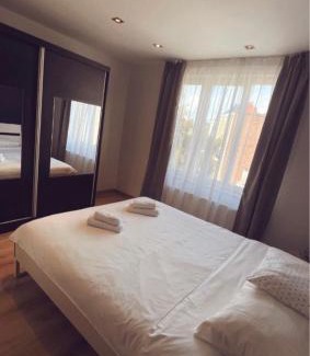 Sint-Jans-Molenbeek Apartment | Lovely 2 Bedrooms Apartment