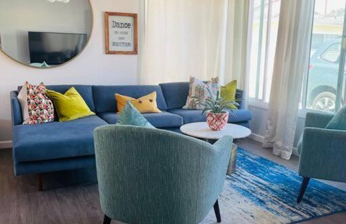 Harbor Apartment | Lovely 2 bedrooms with parking in Carson