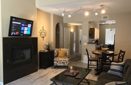 Deer Valley Condo | Lovely 2 Br, 2 Bath Condo in resort style, safe. 2 min to major roadways.