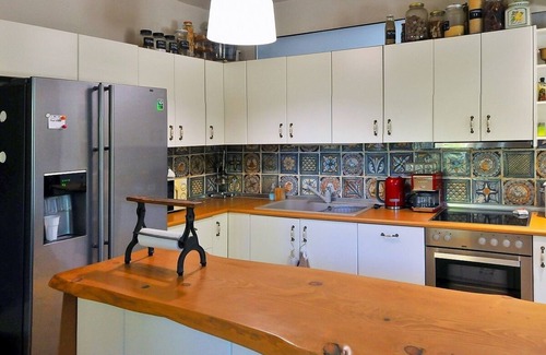 Skala Rachoniou Villa | Lovely 2-Storey House, Peaceful Location 30 m from the Seaside, Sleeps up to 8 Adults + 2 Children!