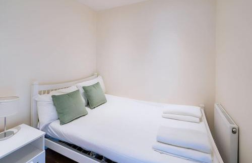 Phibsborough Apartment | Lovely 2BD Cottage in CityCenter