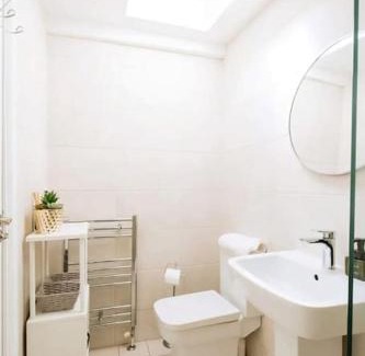 Phibsborough Apartment | Lovely 2BD Cottage in CityCenter