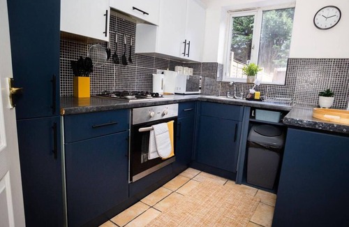Haydock House | Lovely 2Bedroom Home in Haydock with Free Parking