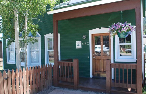 Crested Butte House | Lovely 2BR in Town. Two blocks from Elk. Steps from Free Ski Shuttle.