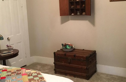 Golinda House | Lovely 3/2 farmhouse 15 minutes from Baylor