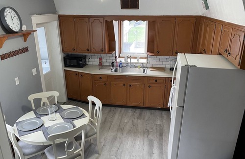 Nazareth Apartment | Lovely 3 BD Rental Unit With Free Parking